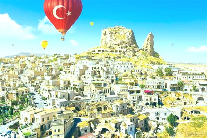 Violet, 20 — Escort in Asagi Begdes, Turkey