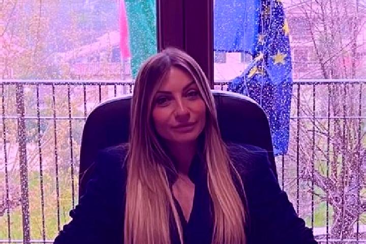 Violet, 20 — Escort in Colle San Magno, Italy