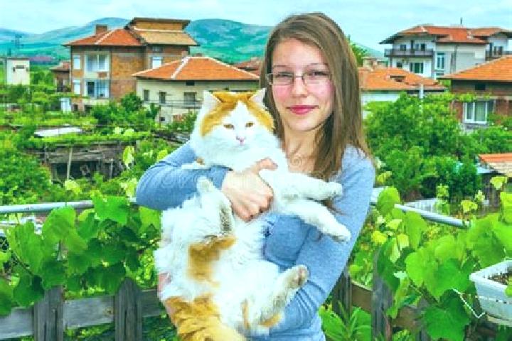 Violet, 20 — Escort in Krichim, Bulgaria