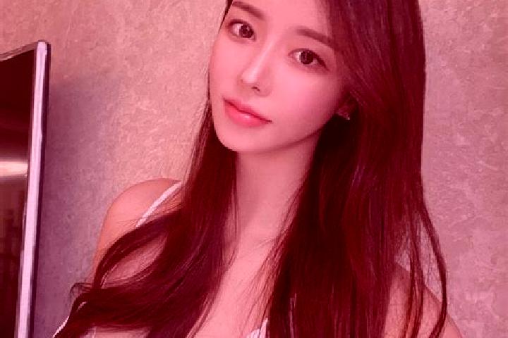 Violet, 20 — Escort in Leczyce, Poland