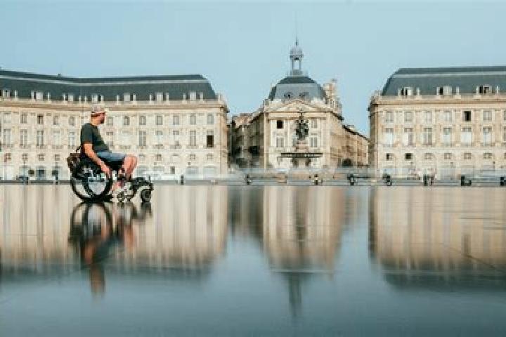 Violet, 20 — Escort in Orchaise, France