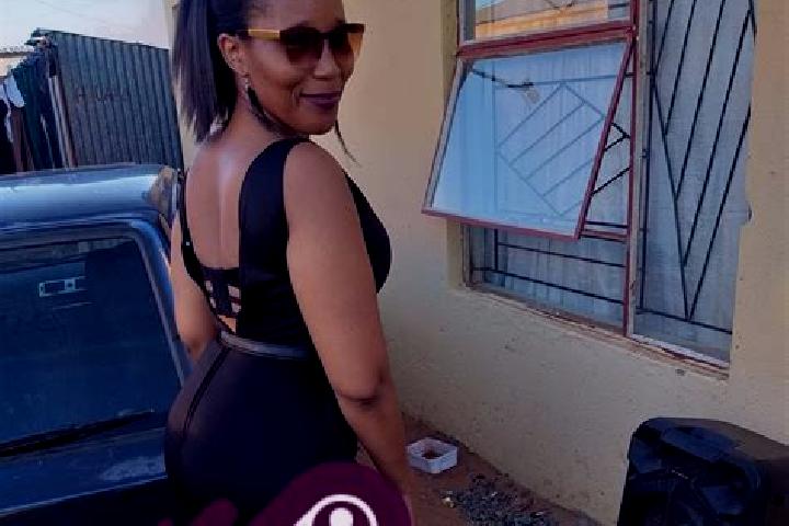 Violet, 20 — Escort in Pampierstad, South Africa