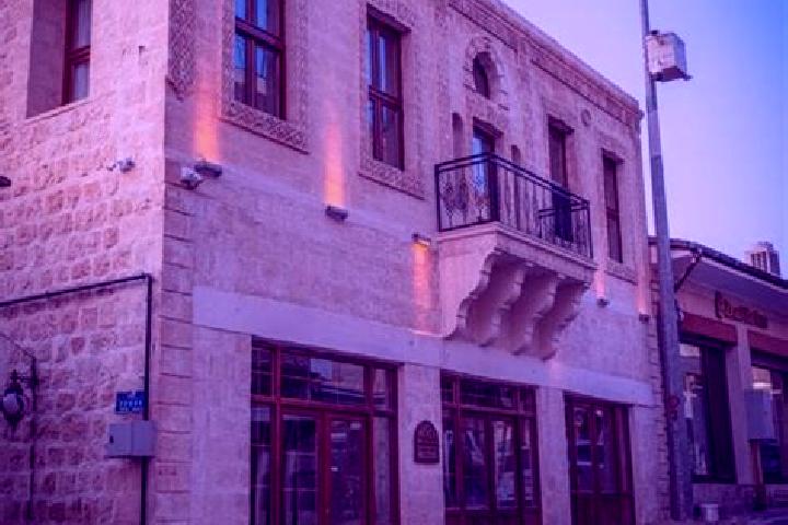 Violet, 20 — Escort in Savur, Turkey