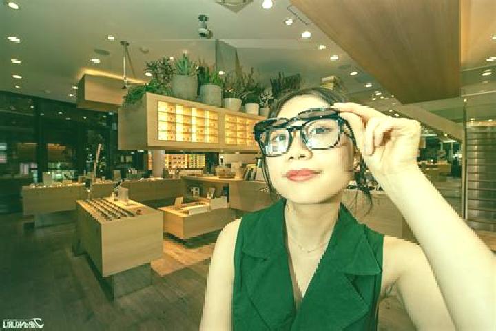 Violet, 20 — Escort in Yangjiaying, China