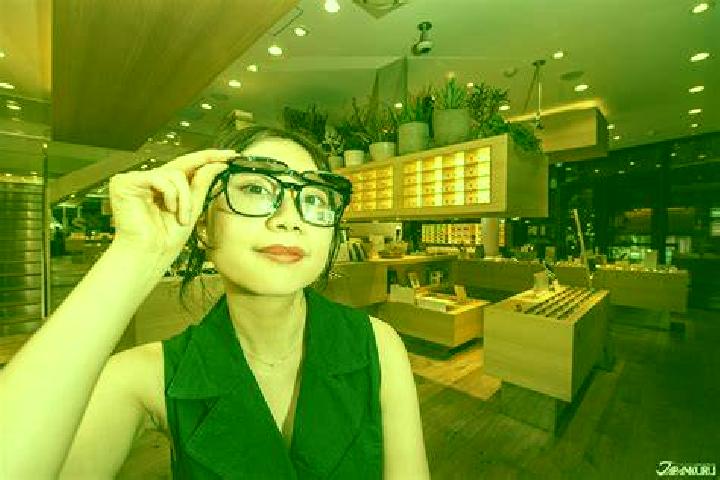 Violet, 20 — Escort in Zhaojia, China