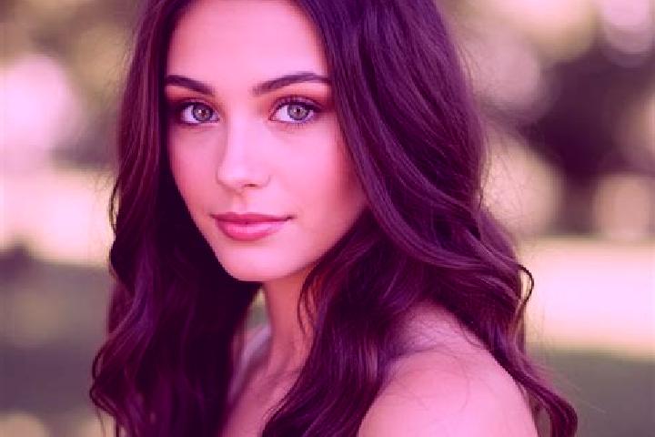 Violet, 21, a brunette hazel-eyed slavic companion based in Carpineto della Nora. Offering OWO, 69, Tantra, CIM. Available for incall and outcall, day and ev...