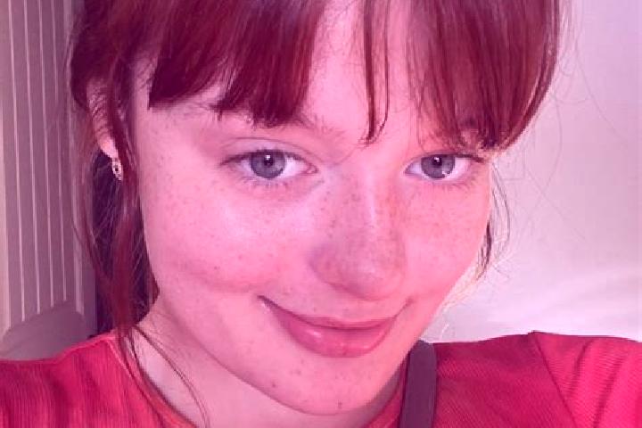 Violet, 21, a red amber-eyed indian companion based in Gondorf. Offering Travel Companion, BDSM, A-Level, CIM. Available for incall and outcall, day and even...