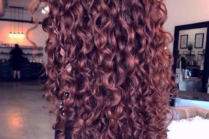 Violet, 21, a red brown-eyed latina companion based in Plivot. Offering Roleplay, Striptease, Couples. Available for incall and outcall, day and evening dates.