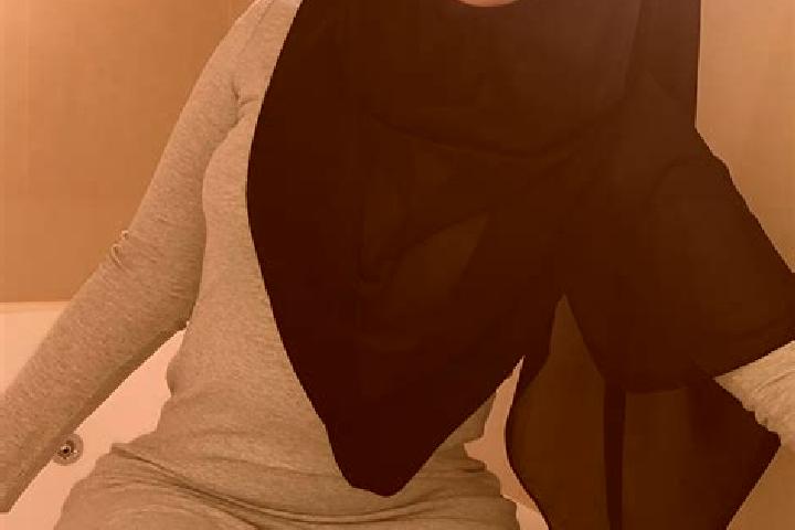 Violet, 21 — Escort in Abi Beyglu, Iran