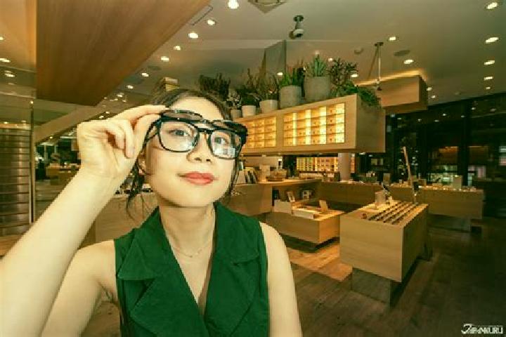 Violet, 21 — Escort in Huazhai, China