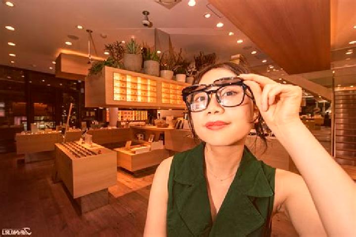 Violet, 21 — Escort in Paikeqi, China