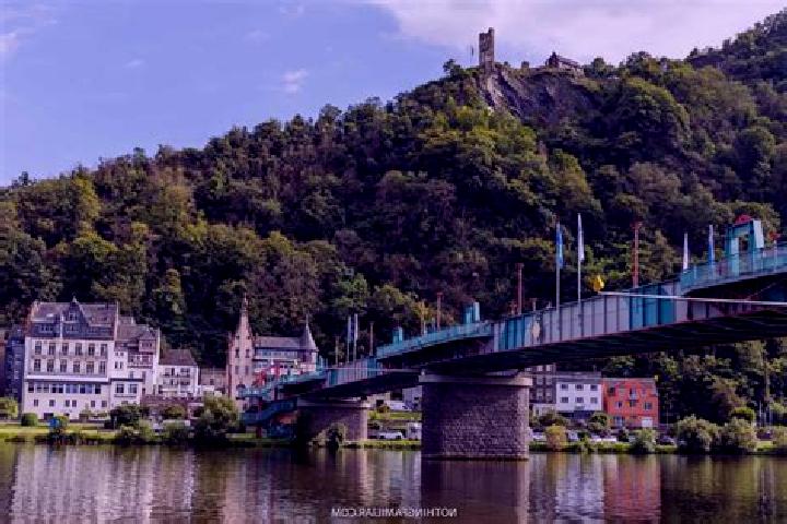 Violet, 21 — Escort in Traben-Trarbach, Germany