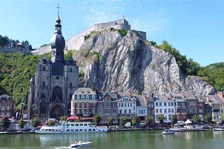 Violet, 21 — Escort in Yvoir, Belgium