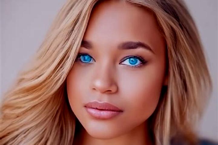 Violet, 22, a blonde brown-eyed latina companion based in Xingtai. Offering Fetish, BDSM, Prostate Massage. Available for incall and outcall, day and evening...