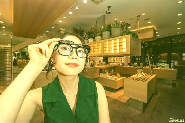 Violet, 22 — Escort in Baoguang, China