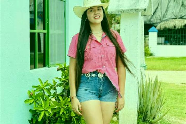 Violet, 22 — Escort in Camotero Numero Dos, Mexico