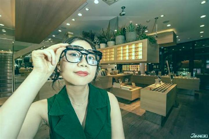 Violet, 22 — Escort in Changxuanling, China