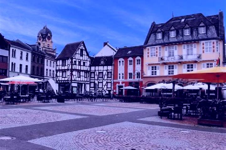 Violet, 22 — Escort in Euskirchen, Germany