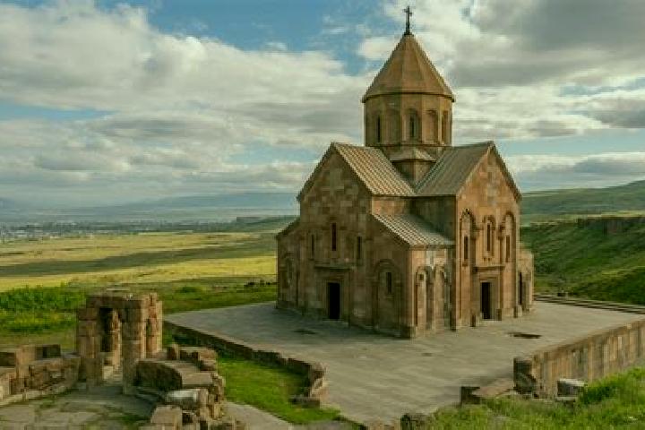 Violet, 22 — Escort in Odzun, Armenia