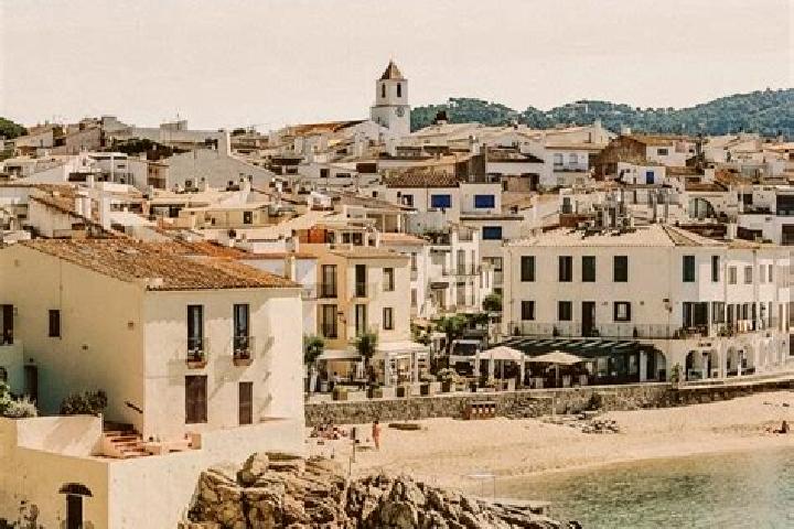 Violet, 22 — Escort in Palafrugell, Spain