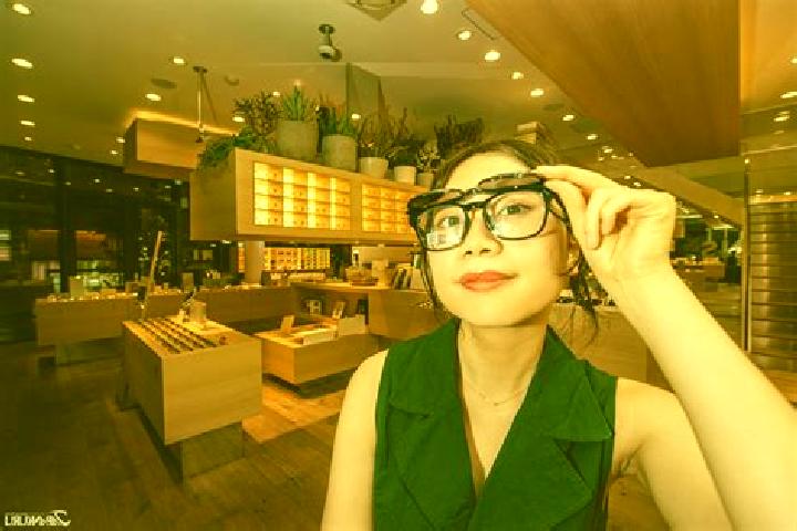 Violet, 22 — Escort in Qinglung, China
