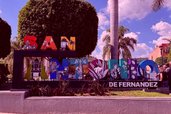 Violet, 22 — Escort in San Antonio de Fernandez, Mexico