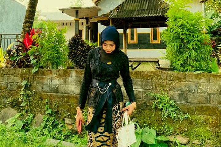 Violet, 22 — Escort in Semayan, Indonesia