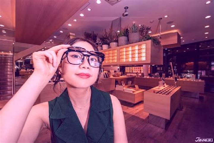 Violet, 22 — Escort in Yanglingou, China