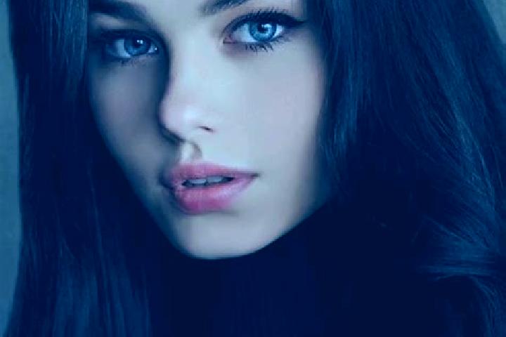 Violet, 23, a auburn dark-eyed slavic companion based in Bartenheim. Offering Overnight, Couples. Available for incall and outcall, day and evening dates.