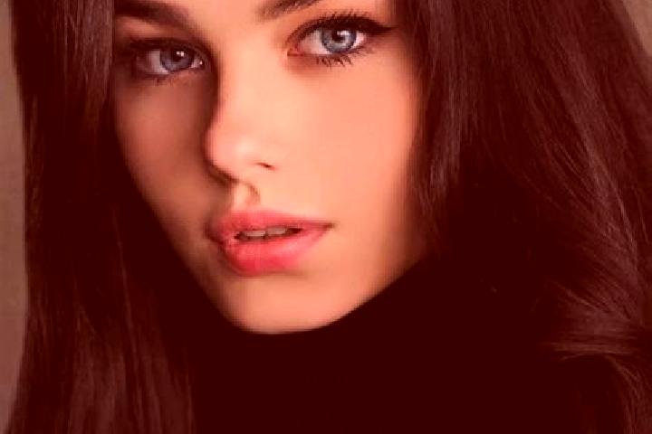 Violet, 23, a black blue-eyed slavic companion based in Las Jacarandas. Offering 69, Tantra. Available for incall and outcall, day and evening dates.