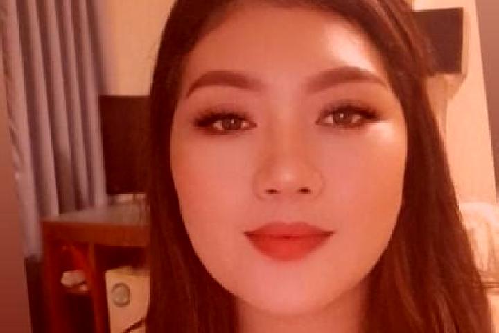 Violet, 23, a black grey-eyed asian companion based in Rotsterhaule. Offering 69, Girlfriend Experience, Massage. Available for incall and outcall, day and e...