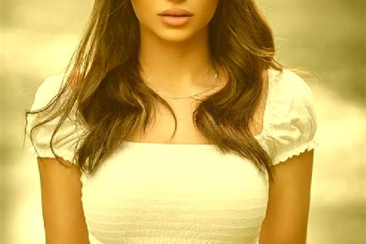 Violet, 23, a brunette brown-eyed mediterranean companion based in Zbaszynek. Offering BDSM, OWO, 69. Available for incall and outcall, day and evening dates.
