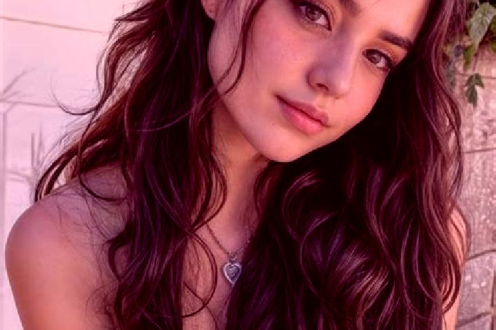 Violet, 23, a brunette hazel-eyed middle eastern companion based in Los Encinos. Offering Overnight, GFE, Striptease, Prostate Massage. Available for incall ...