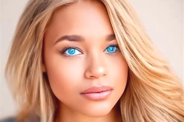 Violet, 23, a dark blonde blue-eyed latina companion based in Coopersville. Offering 69, Roleplay, BDSM. Available for incall and outcall, overnight bookings...