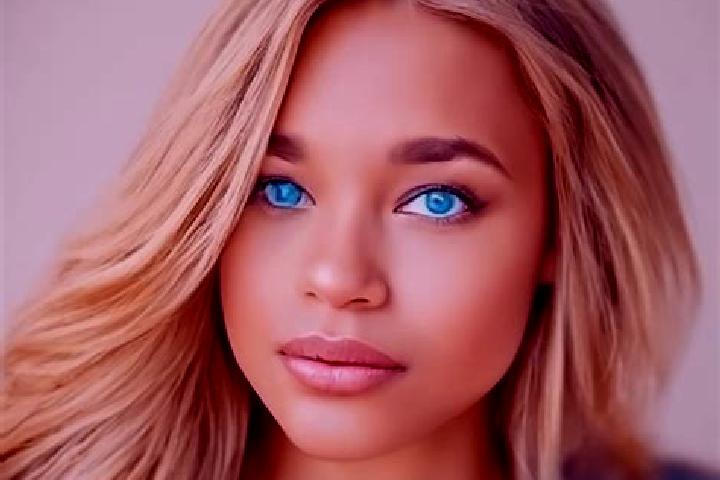 Violet, 23, a dark blonde blue-eyed latina companion based in Soavinandriana. Offering BDSM, Girlfriend Experience, A-Level, Erotic Massage, Prostate Massage...