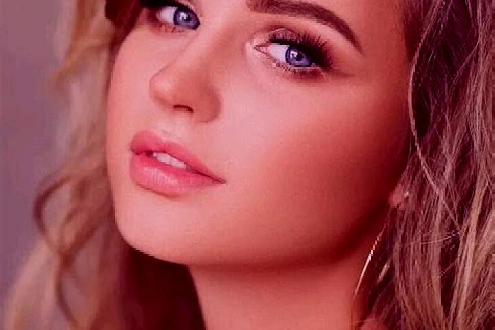 Violet, 23, a dark blonde blue-eyed mediterranean companion based in Huambi. Offering 69, Overnight, Domination, Tantra. Available for incall and outcall, da...