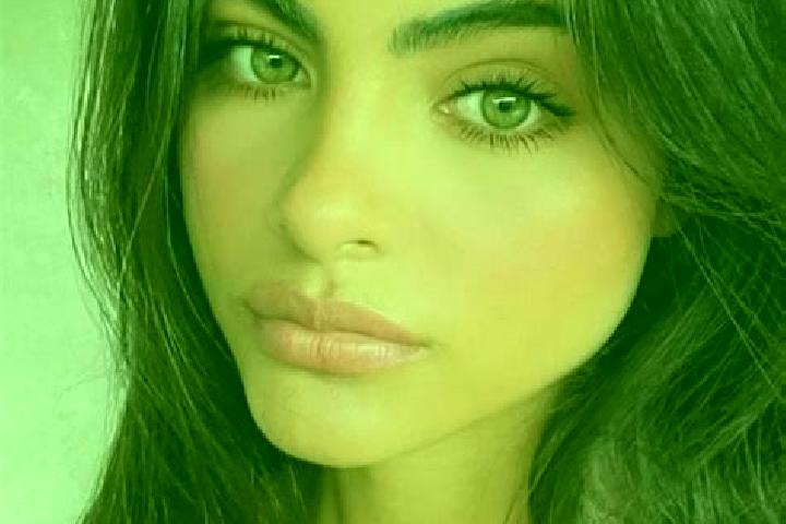 Violet, 23, a dark blonde dark-eyed indian companion based in Chard. Offering Massage, Prostate Massage, Party Girl, Striptease, GFE. Available for incall an...