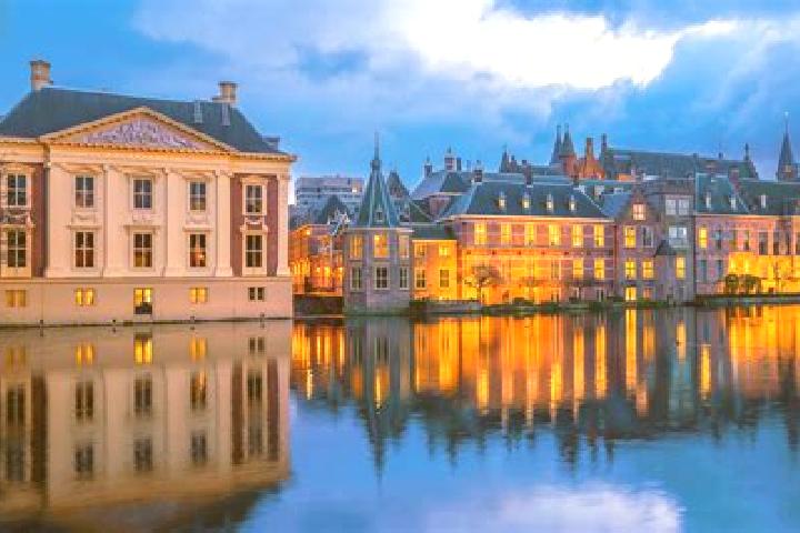 Violet, 23 — Escort in Binnenhof, Netherlands