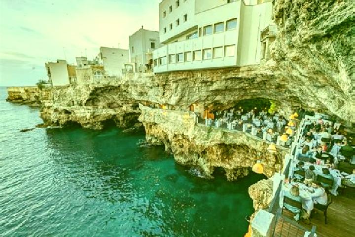 Violet, 23 — Escort in Grotte di Castro, Italy