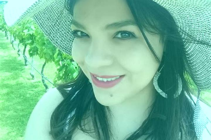 Violet, 23 — Escort in Los Palacios, Cuba
