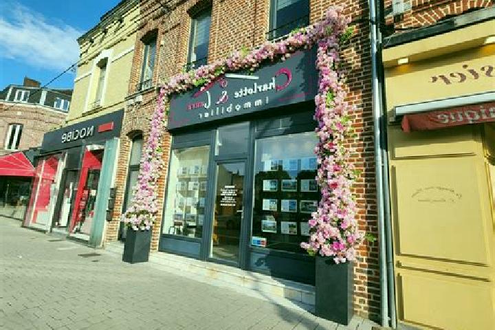 Violet, 23 — Escort in Maroilles, France