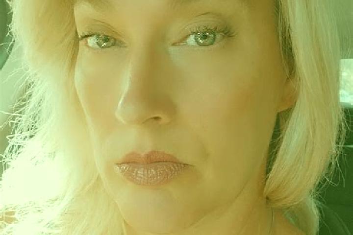 Violet, 23 — Escort in Norris City, United States