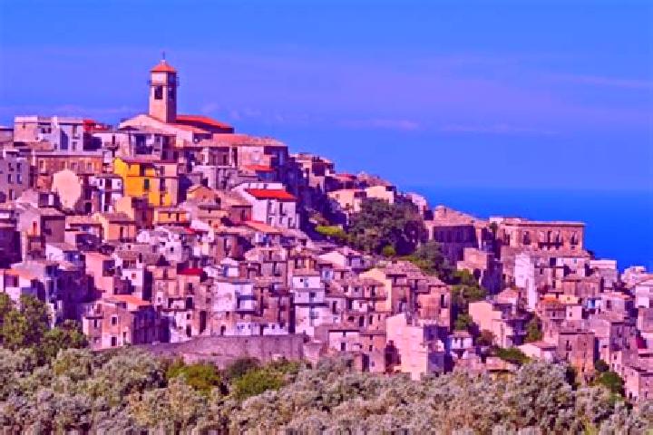 Violet, 23 — Escort in Santa Caterina dello Ionio, Italy