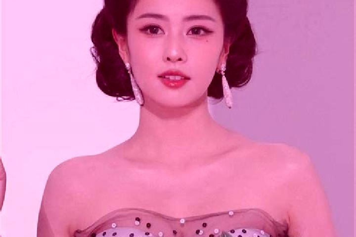 Violet, 23 — Escort in Xiexiang, China