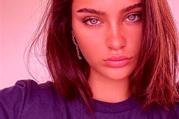 Violet, 24, a brunette dark-eyed asian companion based in Timbuktu. Offering GFE, Couples, CIM. Available for incall and outcall, day and evening dates.
