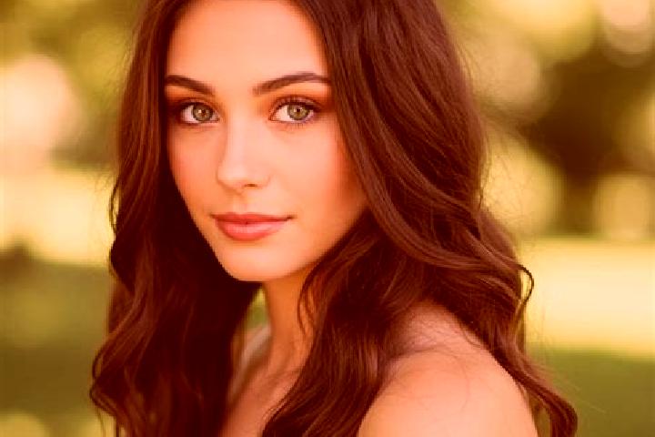 Violet, 24, a brunette hazel-eyed slavic companion based in Theodoriana. Offering Prostate Massage, Travel Companion, Tantra, Erotic Massage. Available for i...