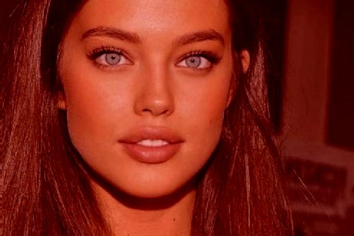 Violet, 24, a chestnut green-eyed middle eastern companion based in Stezyca. Offering A-Level, Party Girl, Travel Companion, Girlfriend Experience. Available...