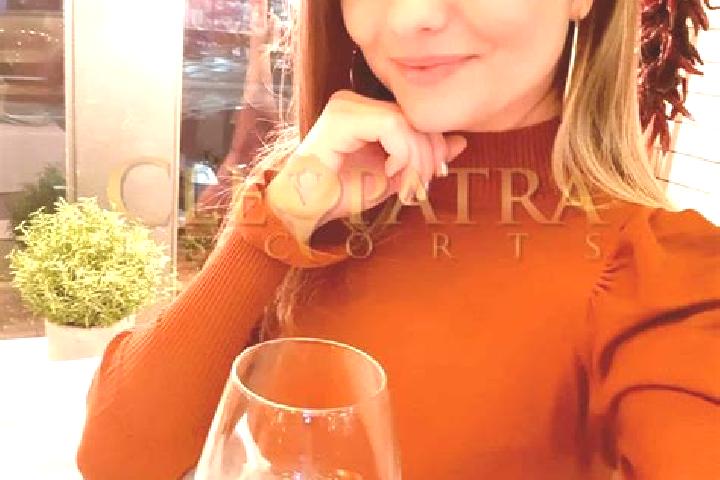 Violet, 24, a red brown-eyed mediterranean companion based in Thi Tran Lam Son. Offering Party Girl, Couples, Deep French Kissing, Dinner Date, OWO. Availabl...