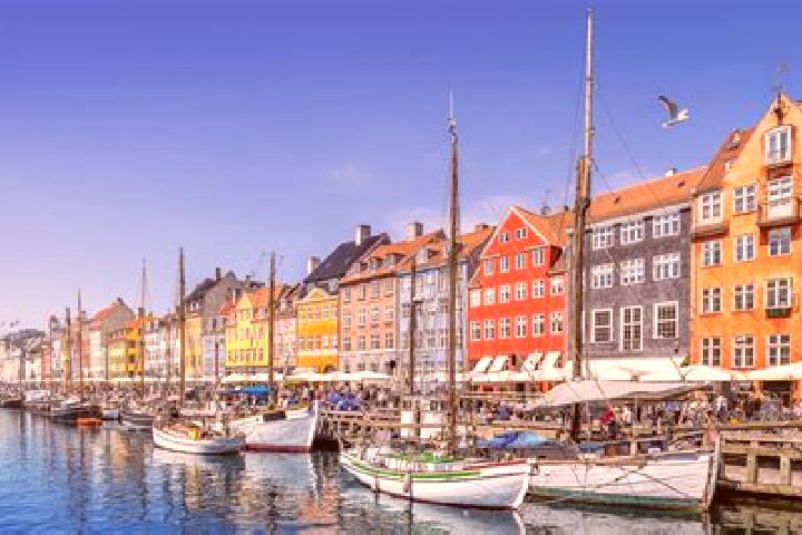 Violet, 24 — Escort in Allingabro, Denmark