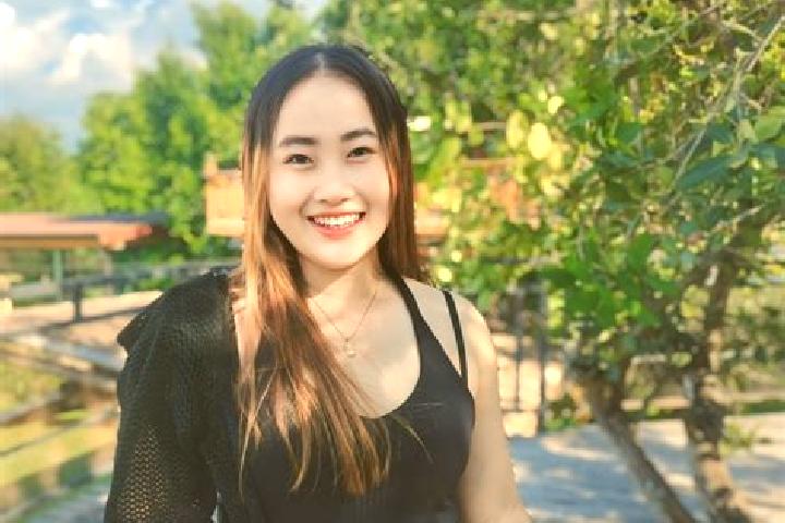 Violet, 24 — Escort in Bantul, Indonesia